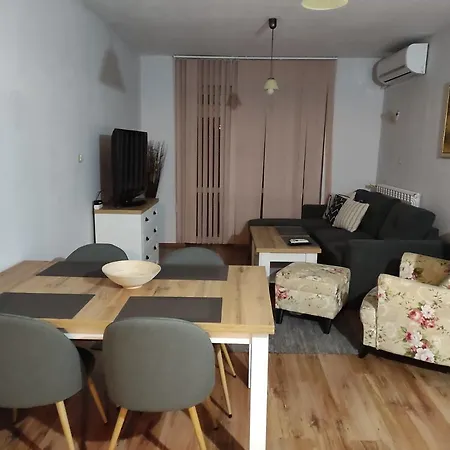 стая за двама в град бургас. Homestay *